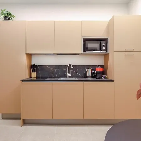 Apartmán Urban Eden Nest - Smart Oasis In The Motor Valley *