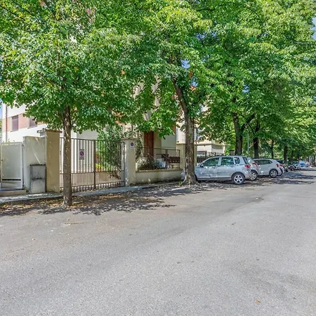 Urban Eden Nest - Smart Oasis In The Motor Valley Apartmán *